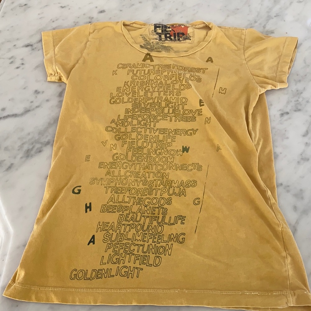 Free city yellow short sleeve tee